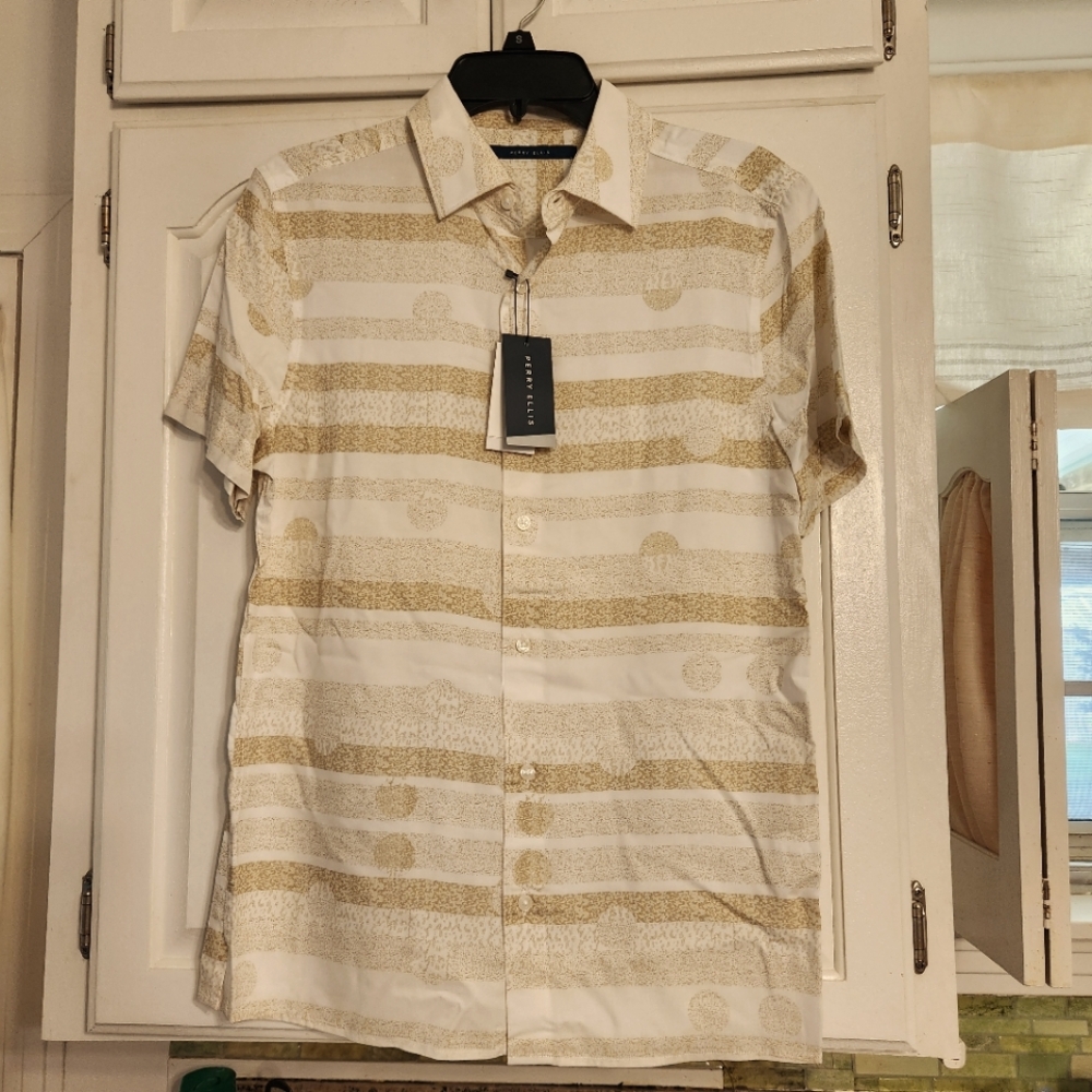 Men's button down shirt NWT